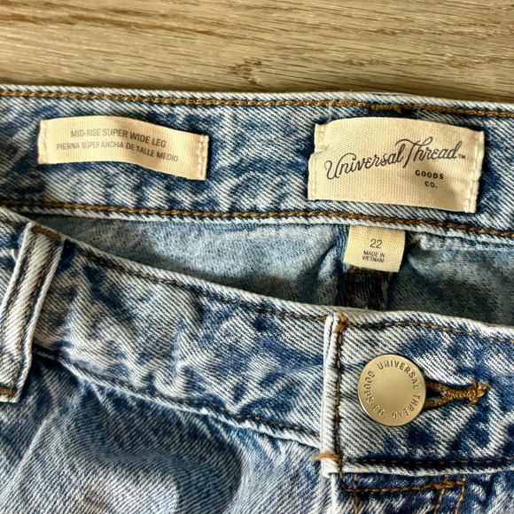 Mid-Rise Super Wide Legged Jeans Size 22 - Picture 4 of 9